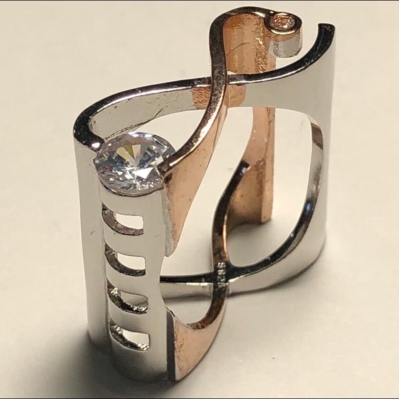 ROSE GOLD GEOMETRIC RING - Picture 2 of 9